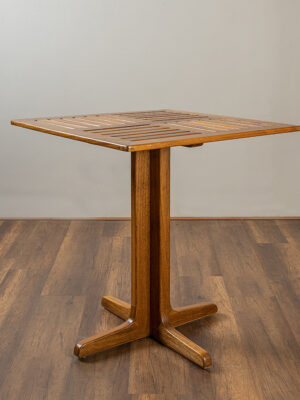 Miami Teck Table